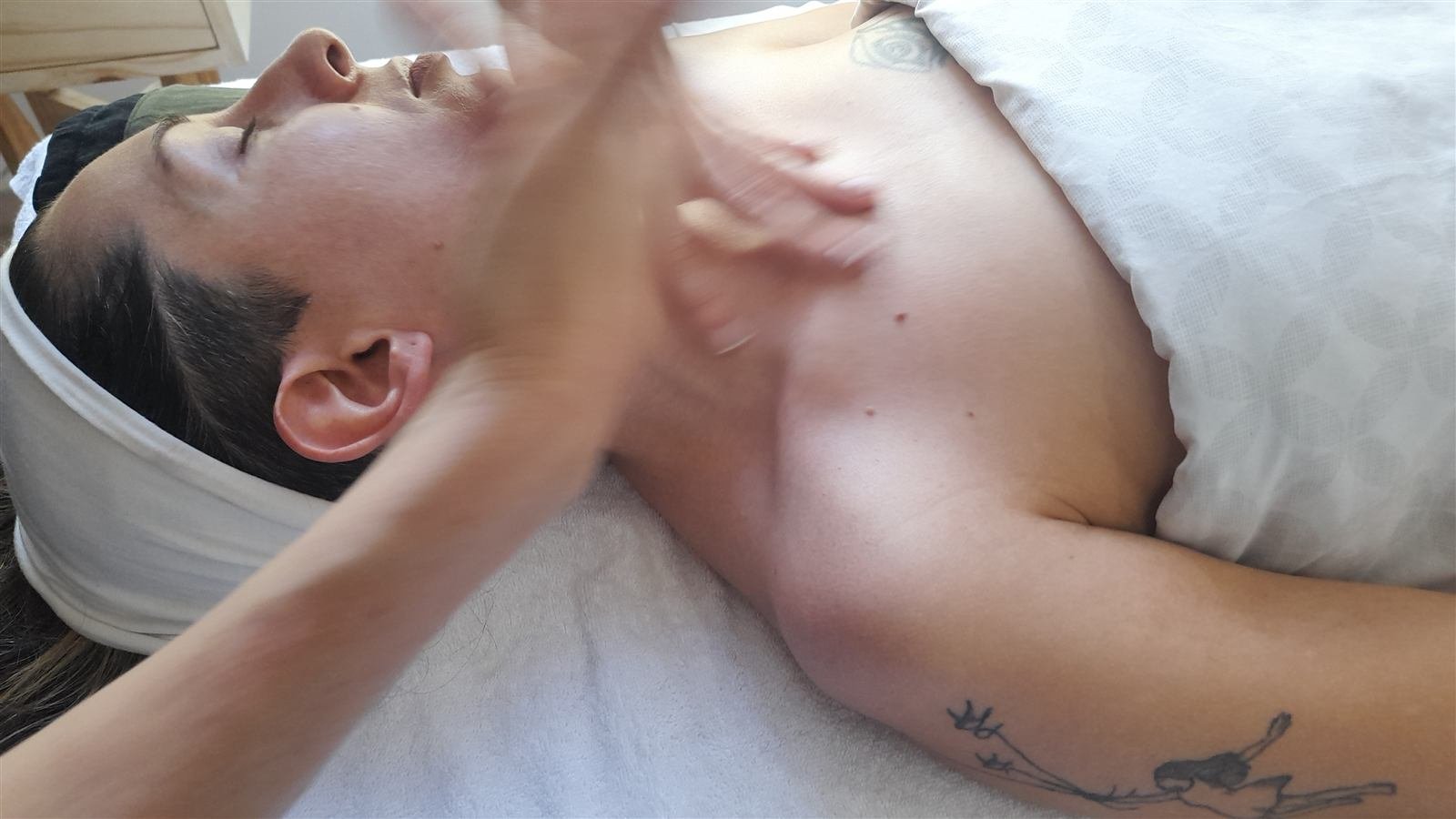 Maniobra de drenaje en cuello